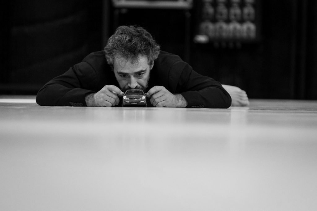 Crítica da peça Bella Figura, escrita por Yasmina Reza e encenada por Nuno Cardoso, apresentada no Teatro Carlos Alberto a 4 de Novembro de 2018 | INTRO