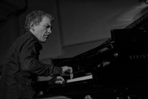 Crónica do concerto do trio do pianista americano Brad Mehldau no Centro Cultural de Belém, no dia 6 de Outubro de 2019 | INTRO