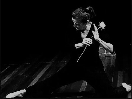 Crítica da performance Detrás del Télon, de Ana Woolf, apresentada no âmbito do I Festival Eufémia, a 28 de Outubro de 2021 | INTRO